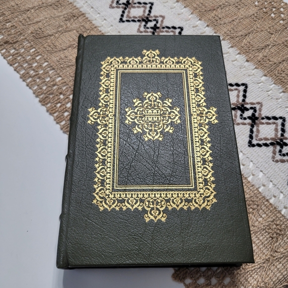 Elegant Green and Gold Decorative Book By CANNON Rare 1989 - Picture 9 of 9